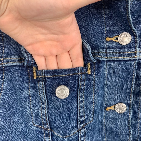 Levi’s Original Trucker Jacket Medium Blue Button Up Jean Jacket - Picture 4 of 9